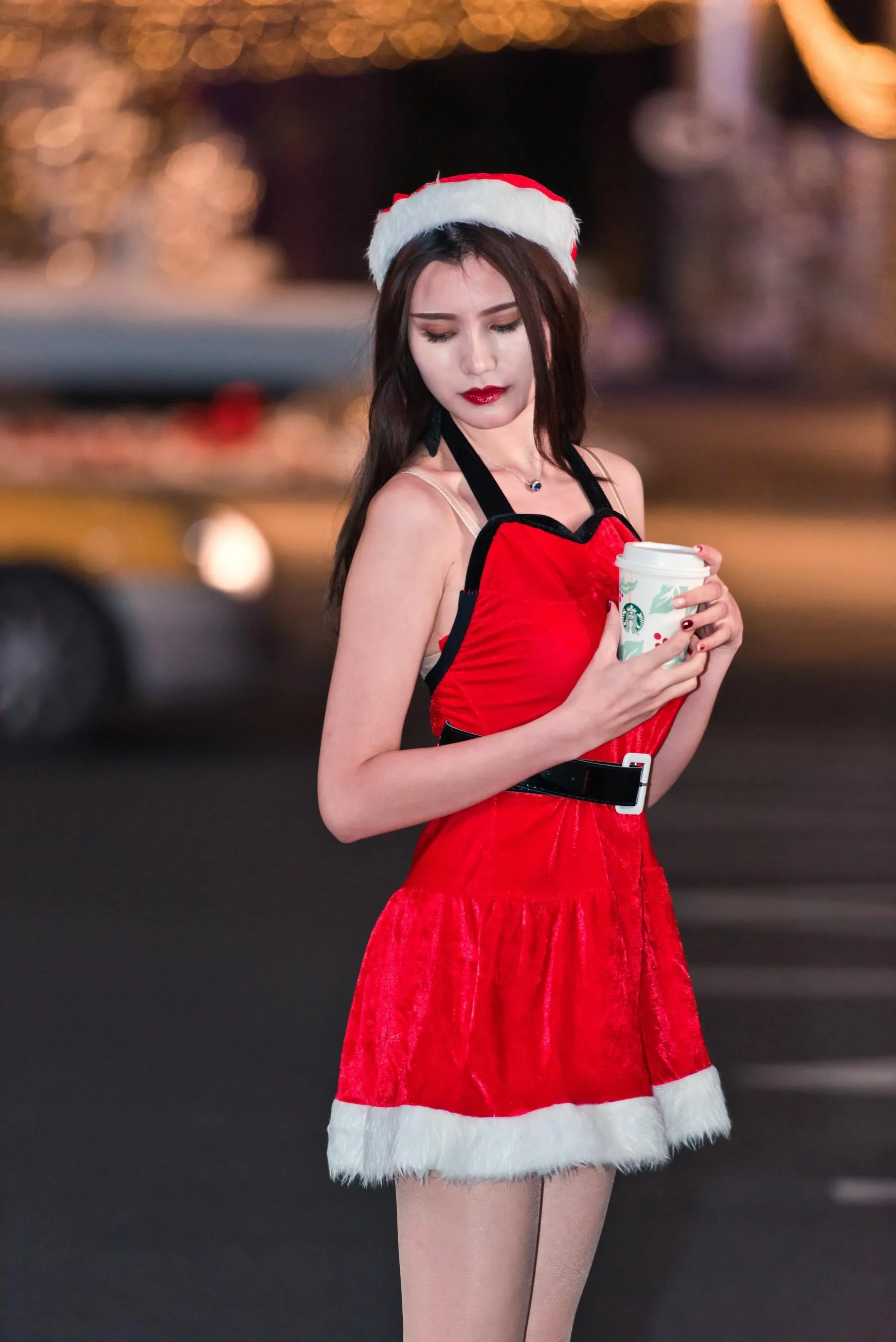 [魔镜街拍] NO.124 寒风中的极品肉丝圣诞美人婷婷 [224P]插图5
